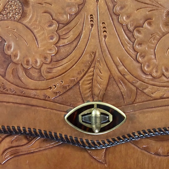 Vintage Leather Embossed Bag - Picture 4 of 5